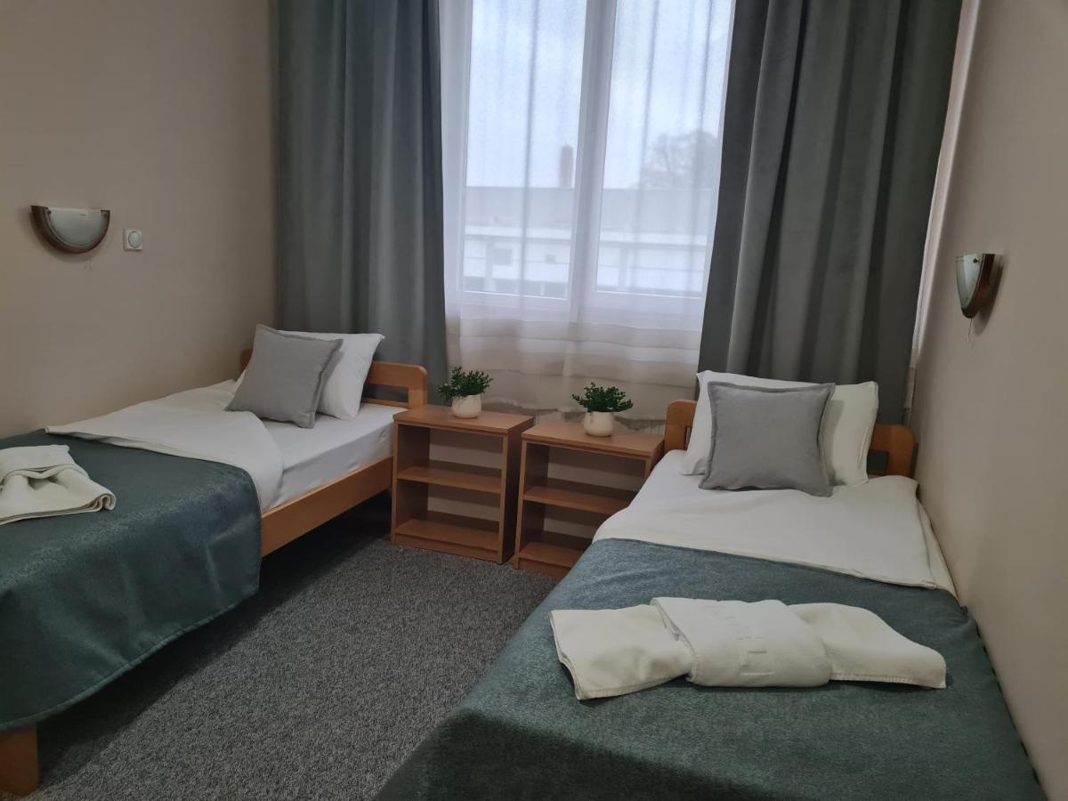 Garni Hotel Alma Πίροτ Εξωτερικό φωτογραφία