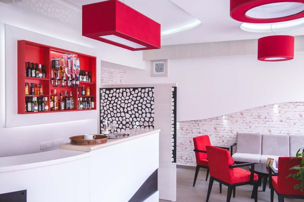 Garni Hotel Alma Πίροτ Εξωτερικό φωτογραφία