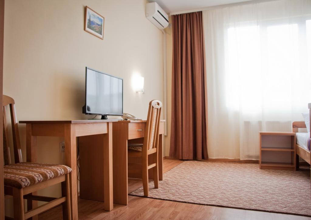 Garni Hotel Alma Πίροτ Εξωτερικό φωτογραφία