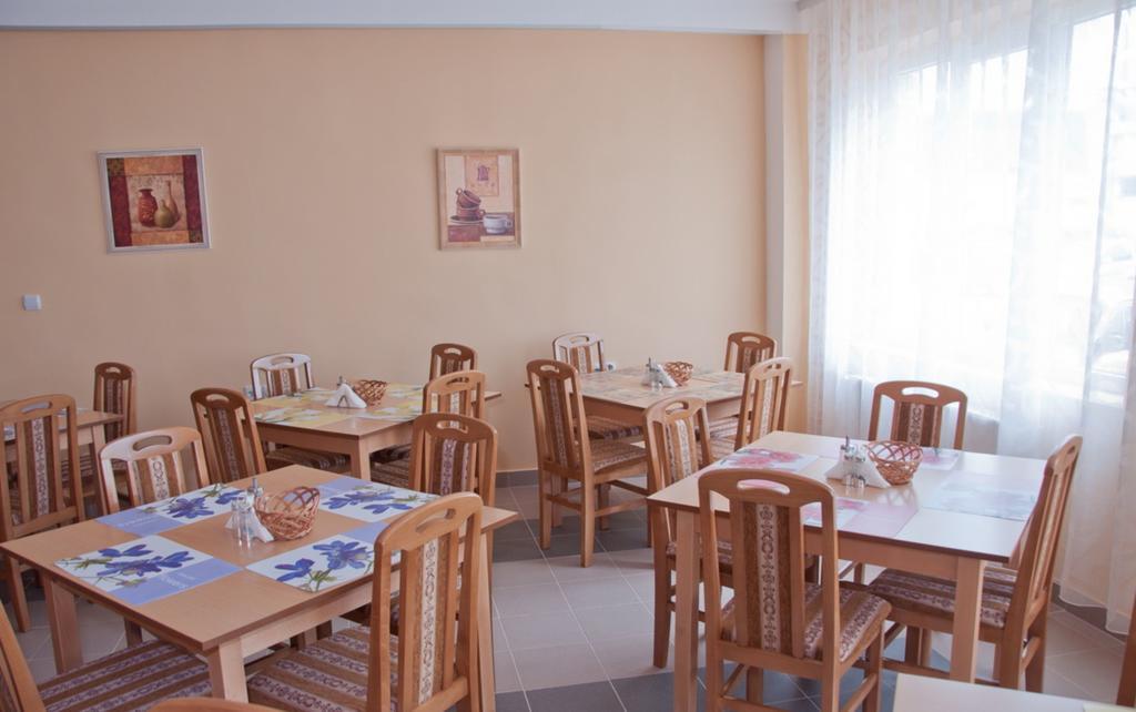 Garni Hotel Alma Πίροτ Εξωτερικό φωτογραφία