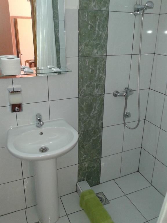 Garni Hotel Alma Πίροτ Δωμάτιο φωτογραφία