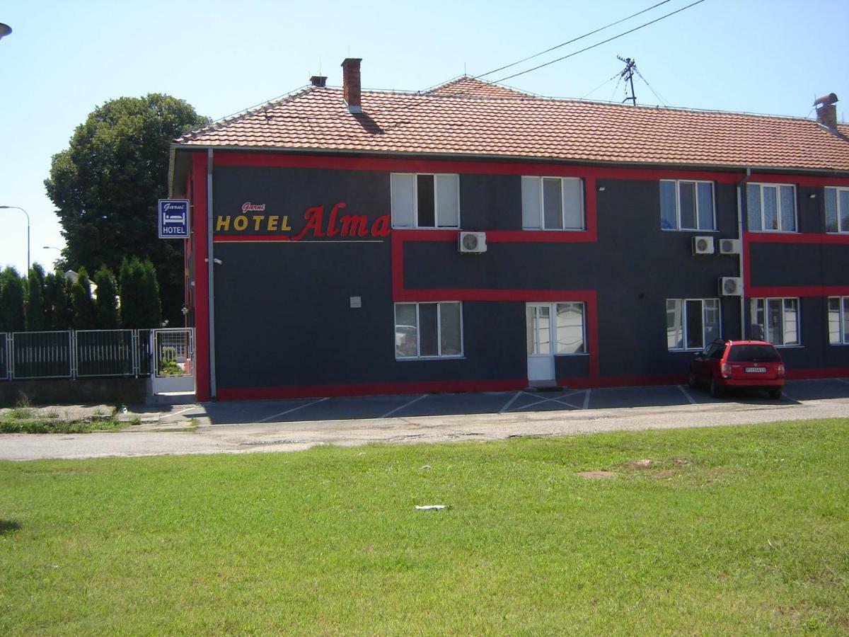 Garni Hotel Alma Πίροτ Εξωτερικό φωτογραφία