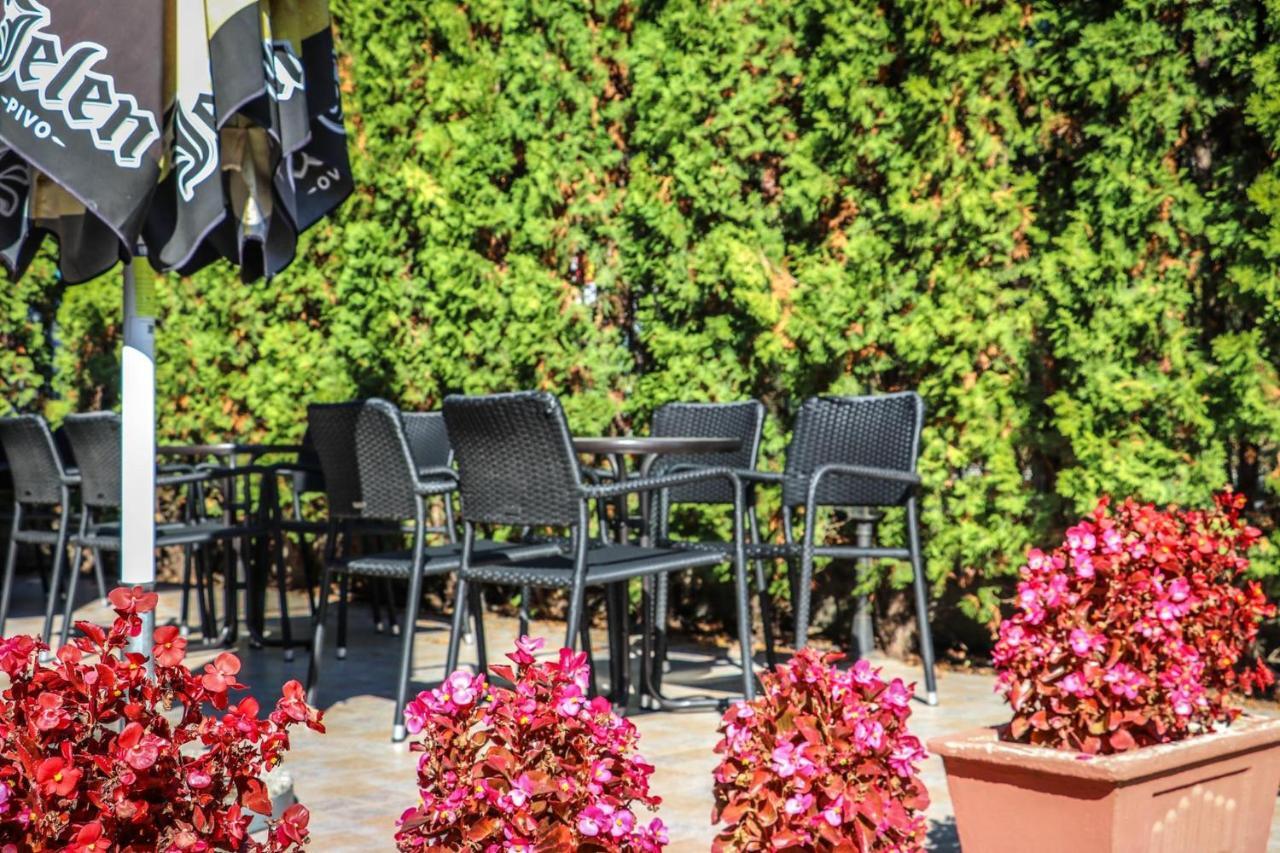 Garni Hotel Alma Πίροτ Εξωτερικό φωτογραφία